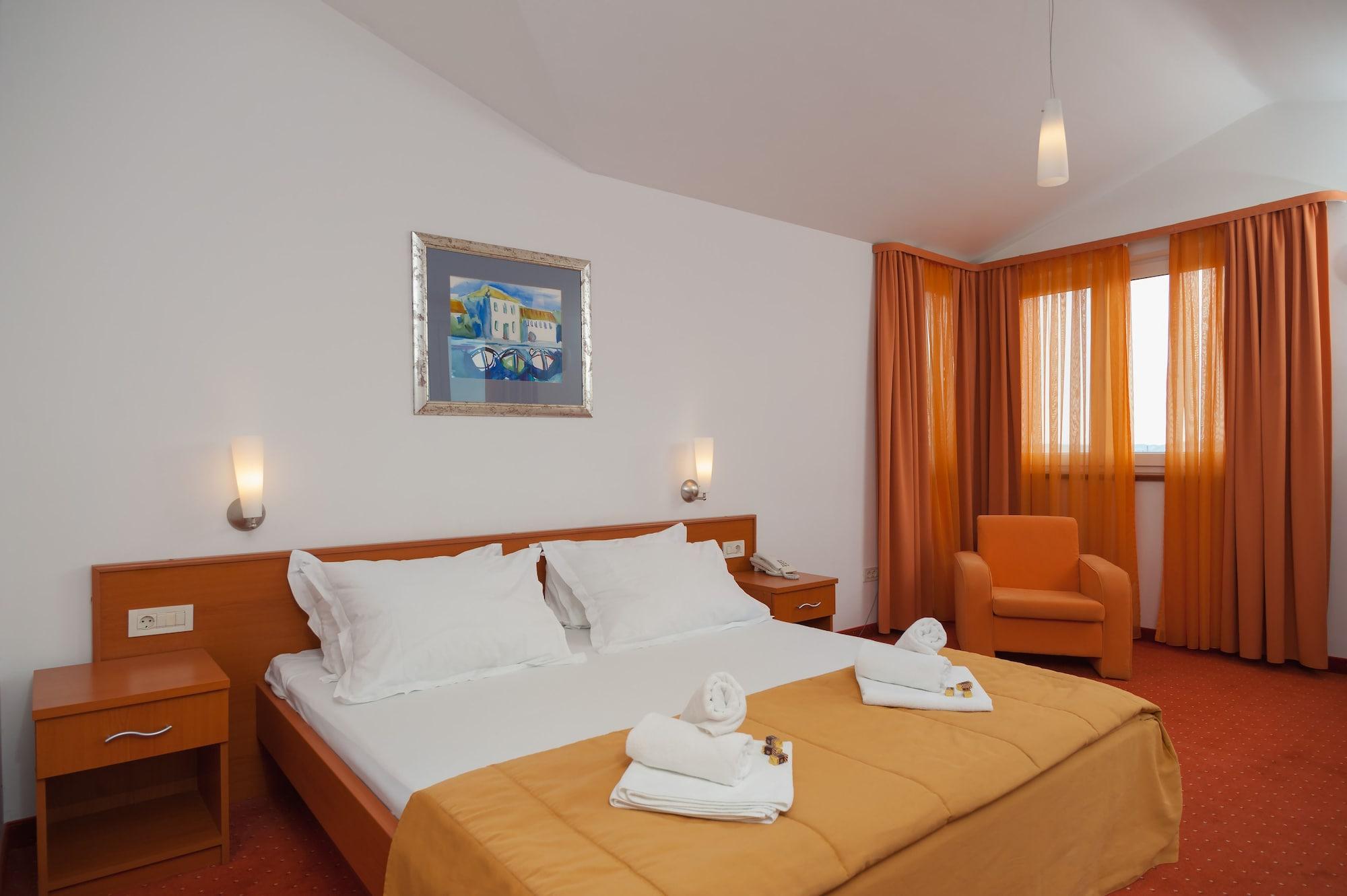 Rotondo Hotel Seget Donji
