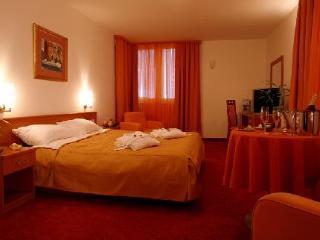 Rotondo Hotel Seget Donji
