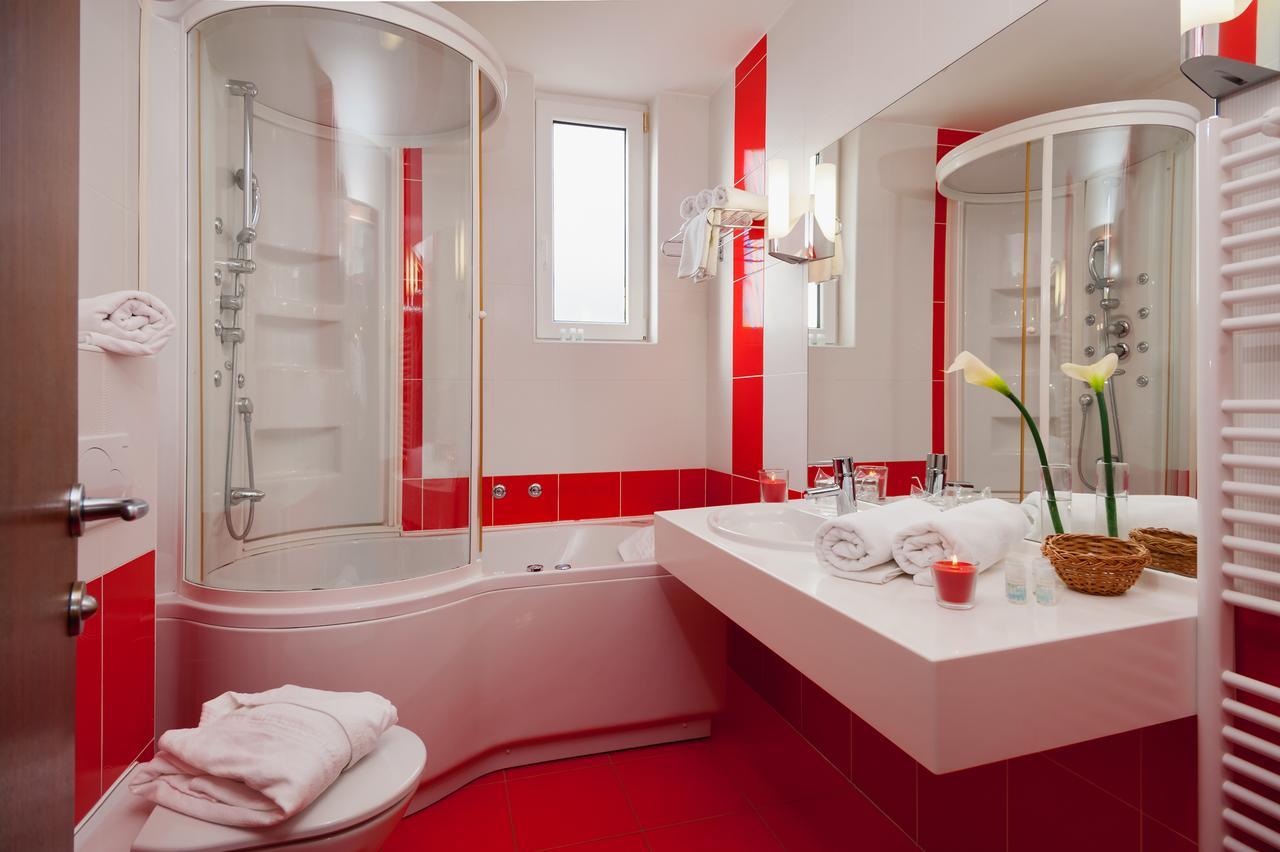 Rotondo 4*