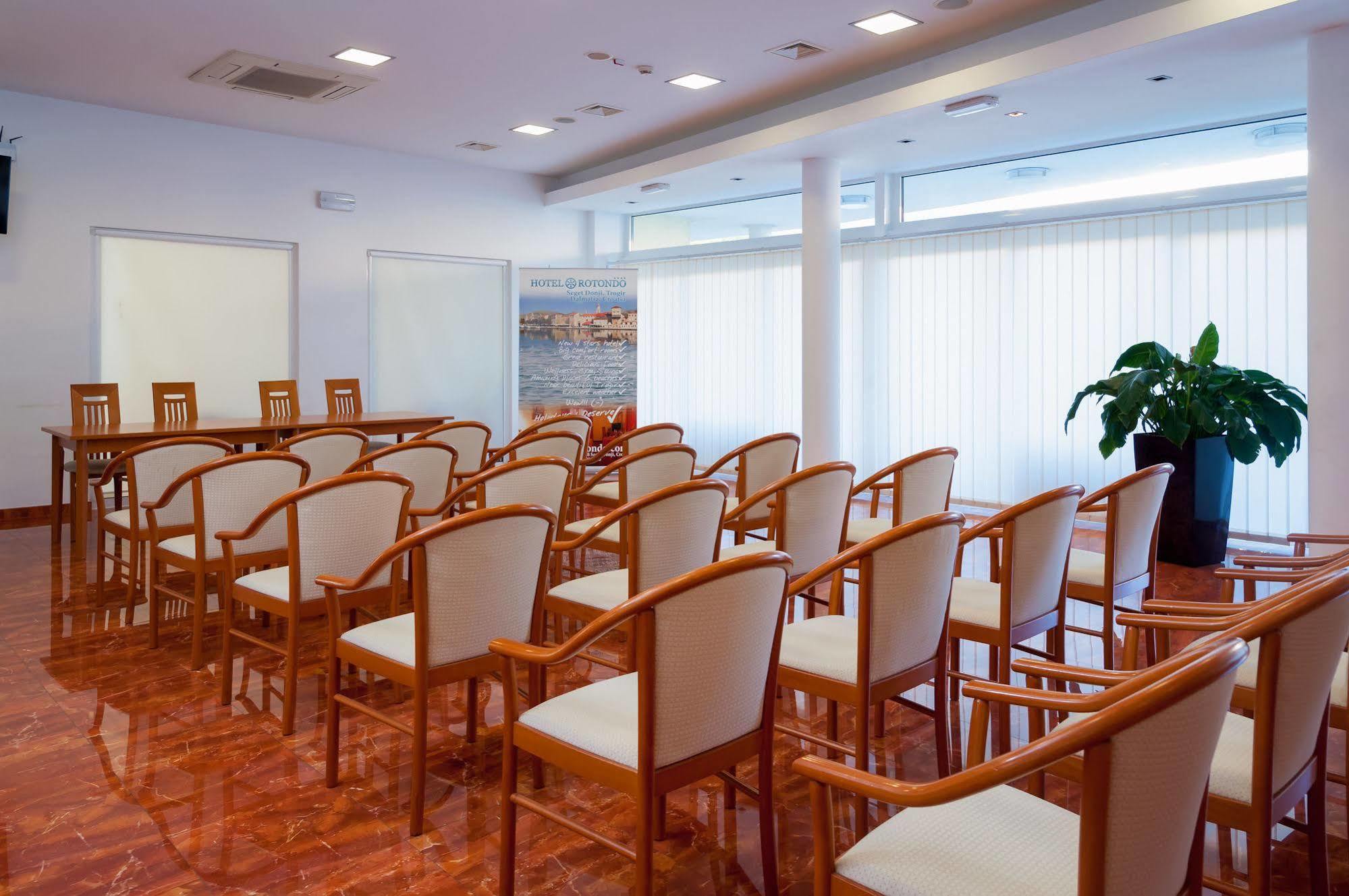 Rotondo Hotel Seget Donji